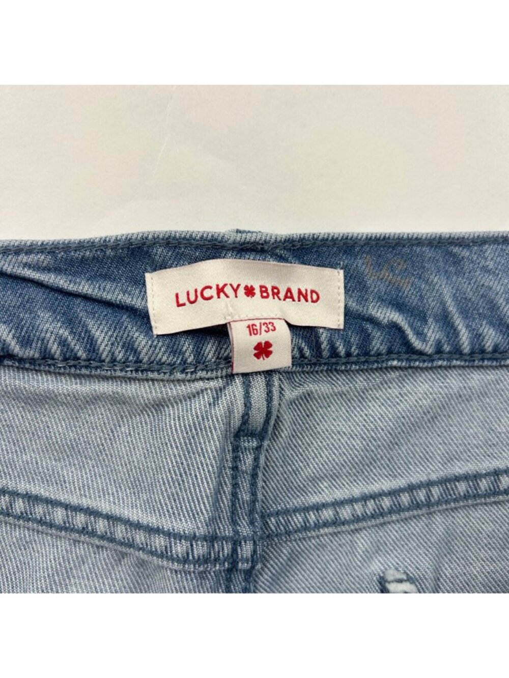 Lucky Brand Light Wash Drapey Denim Wide Leg Cargo Jeans 16 / 33 - Picture 3 of 6